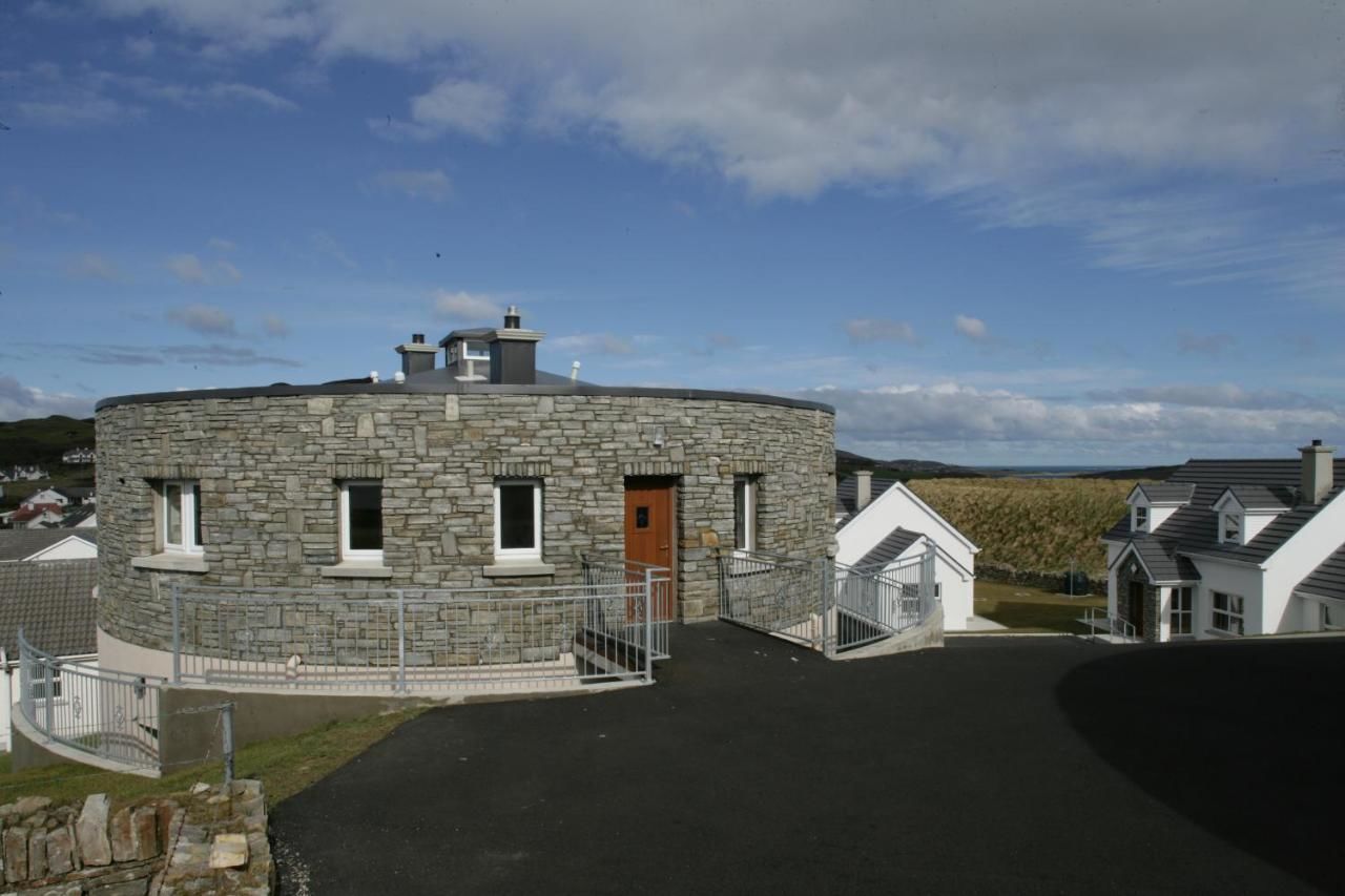 Дома для отпуска Downings Coastguard Cottages - Type B-E Даунингс